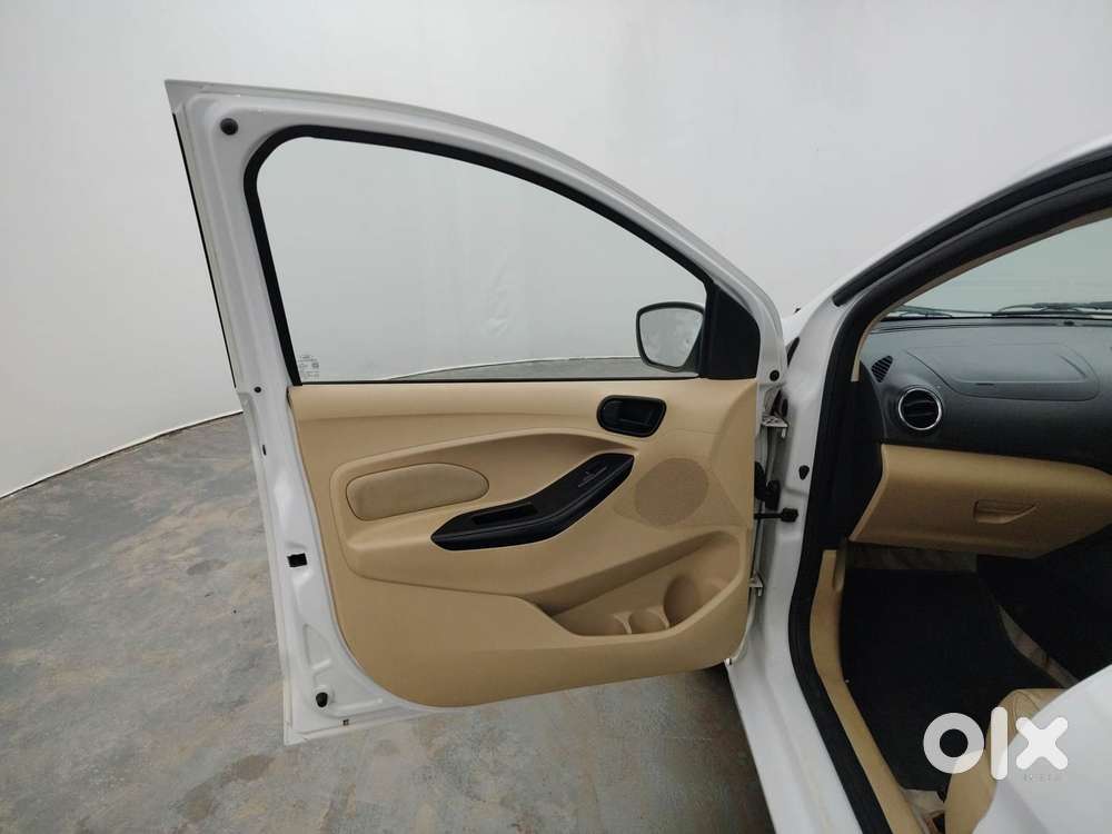 Ford Figo Aspire Titanium, 2016, Petrol