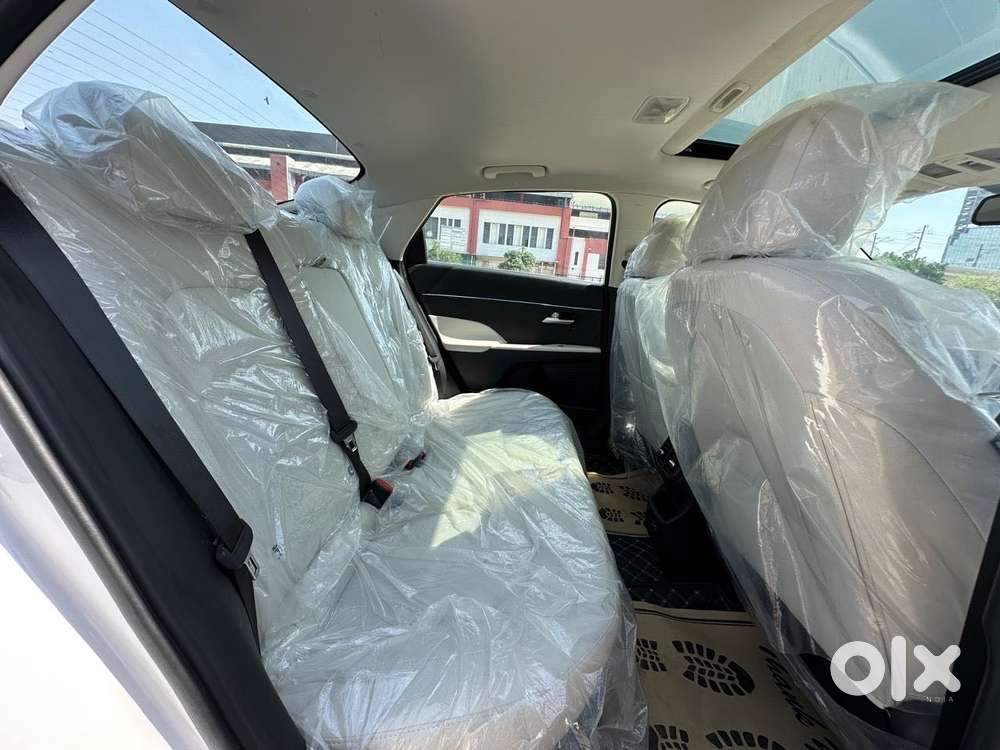 Hyundai Verna 1.5 Sx (o) Vtvt Ivt, 2023, Petrol