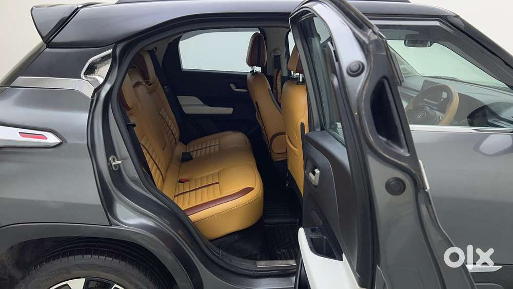 Tata Punch Creative Dual Tone Amt Sunroof, 2023, Petrol