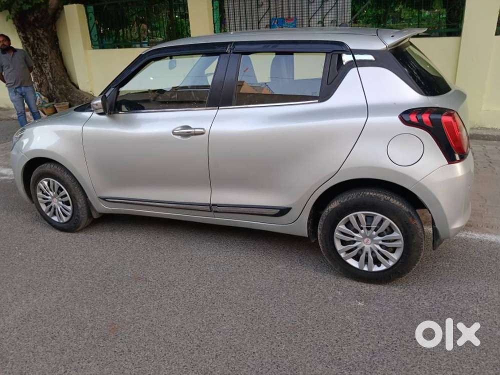 Maruti Suzuki Swift Vxi + Manual, 2021, Petrol