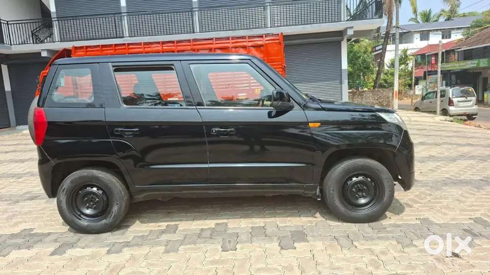 Mahindra Tuv 300 2017