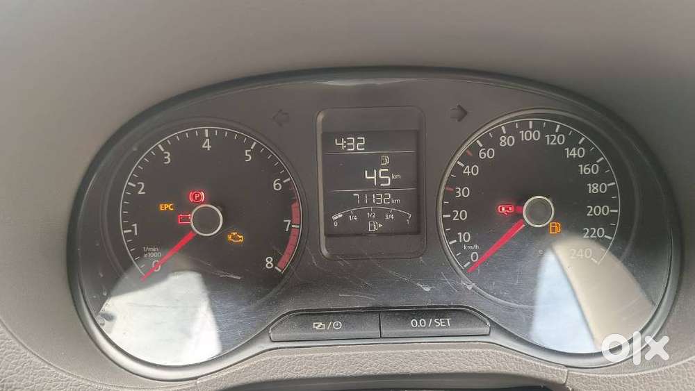 Volkswagen Vento Petrol Highline, 2015, Petrol