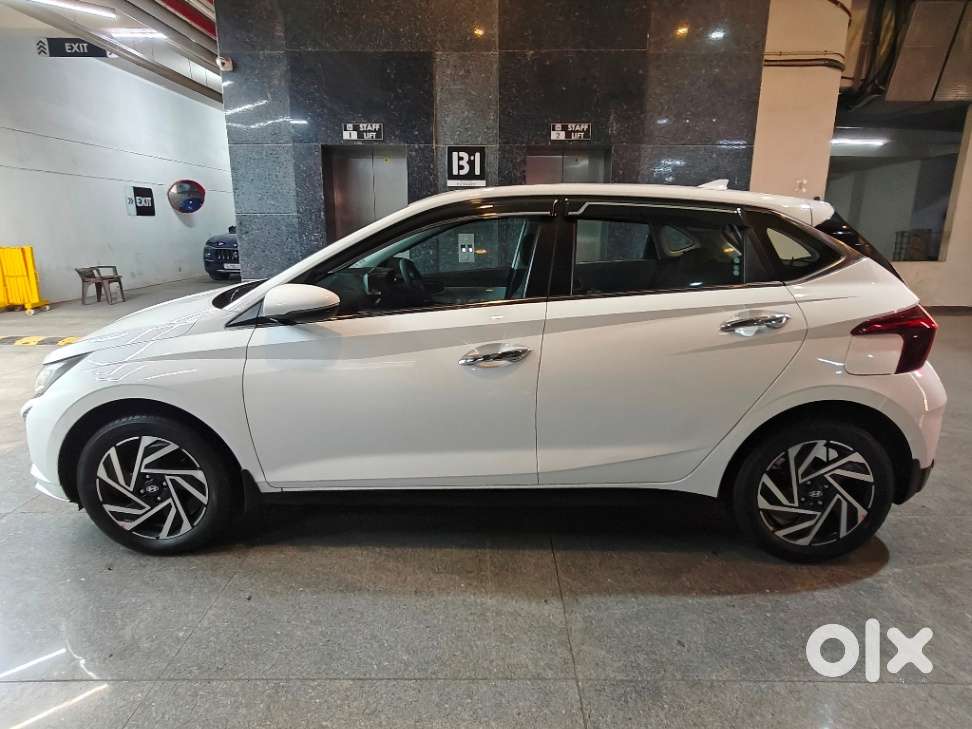 Hyundai New I20 1.2 Asta (o) Ivt, 2024, Petrol