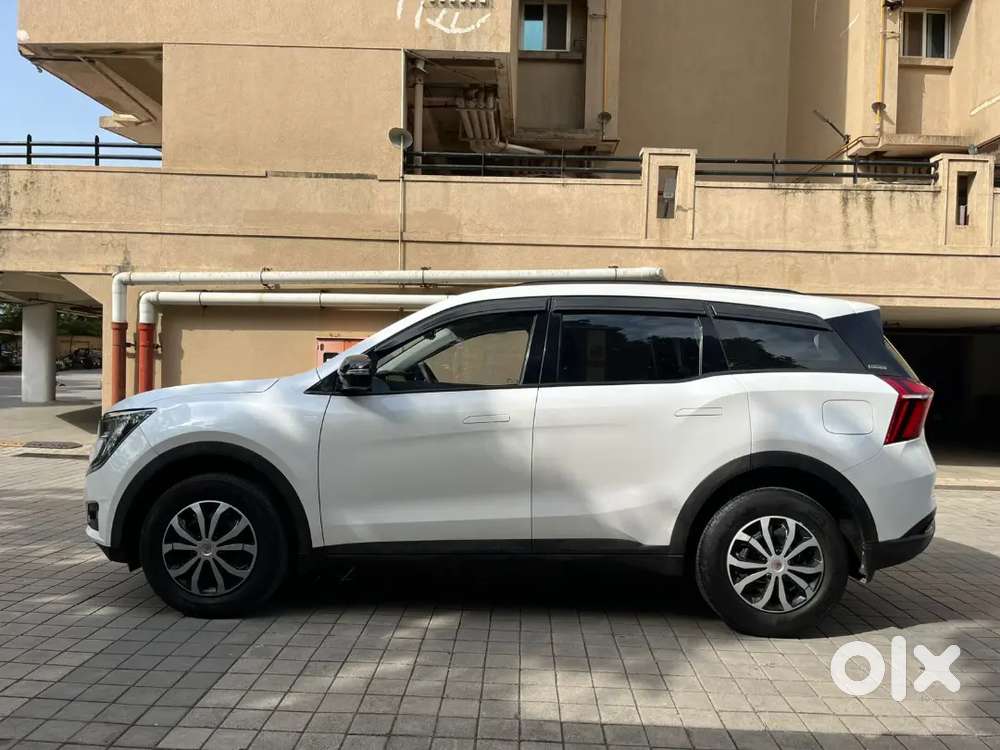 Mahindra Xuv700 Ax Petrol 2022 Immaculate Condition