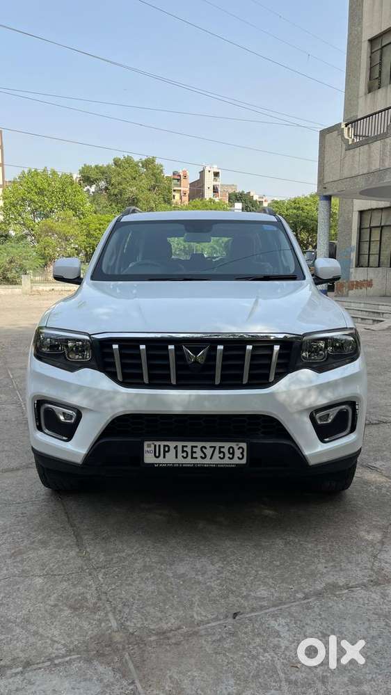 Mahindra Scorpio-n 2.0 Z4 Petrol At 7 Str, 2025, Petrol