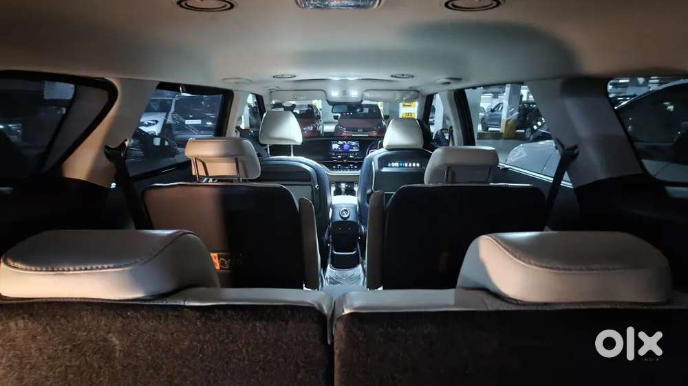 Dlf Owned Kia Carens 1.4 Luxury Plus 6 Str, 1st Owner, 47,500 Km