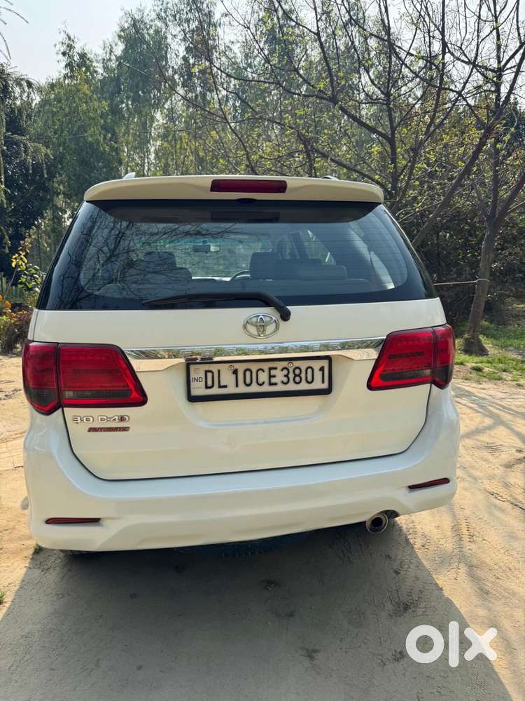 Toyota Fortuner 2013