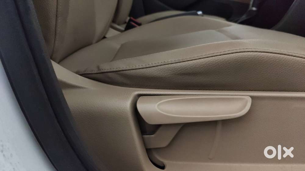 Volkswagen Vento 1.2 Highline Plus At 16 Alloy, 2017, Petrol