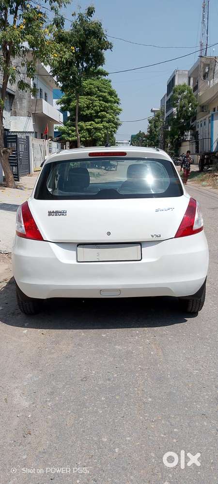 Maruti Suzuki Swift Lxi, 2017, Petrol