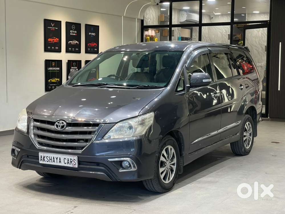 Toyota Innova 2.5 V 8 Str, 2016, Diesel