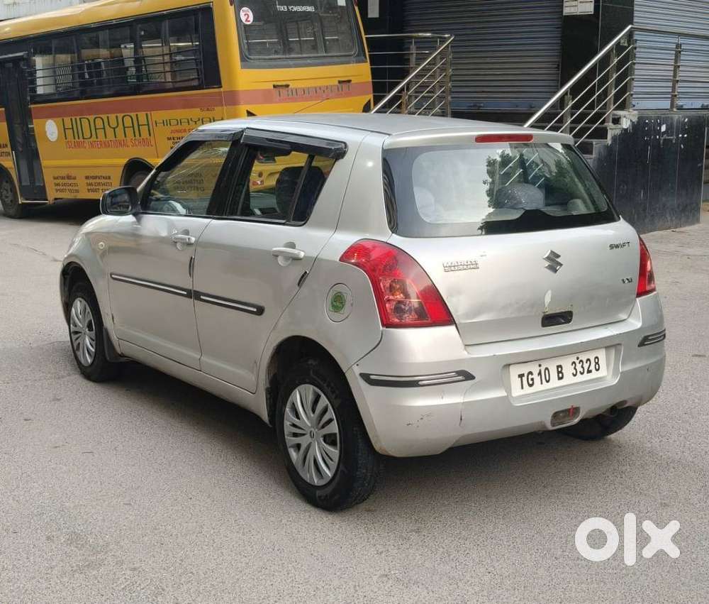 Maruti Suzuki Swift 1.3 Vxi, 2006, Petrol