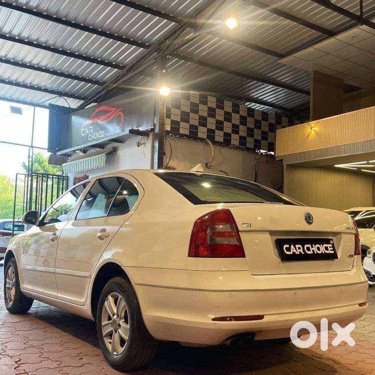 Skoda Laura 2.0 Tdi At L And K, 2011, Diesel