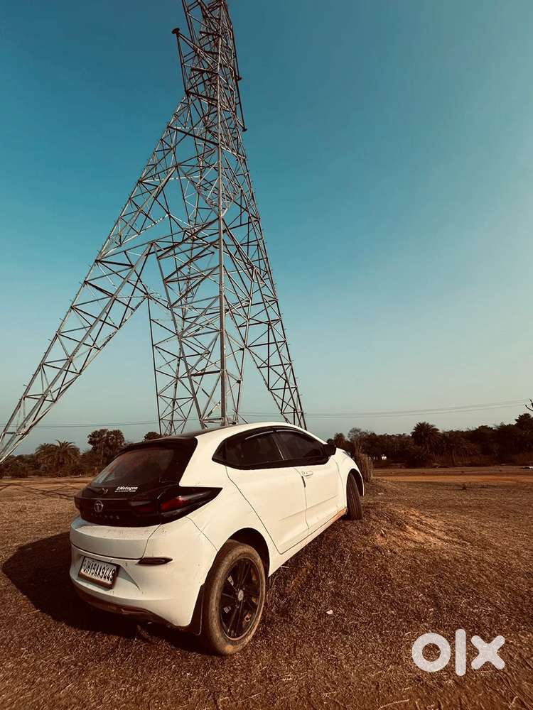 Tata Altroz Petrol 2021