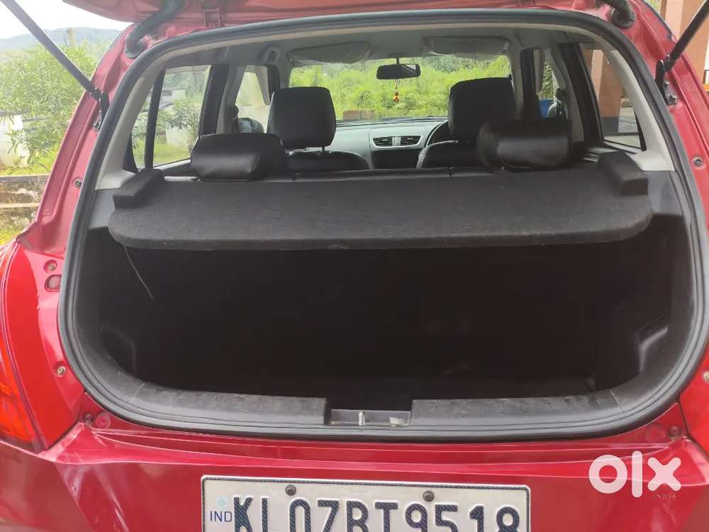 Maruti Suzuki Swift Vxi 2012