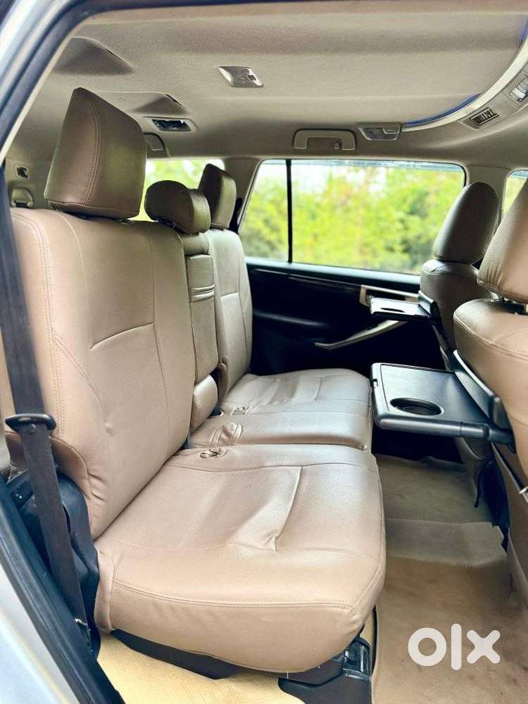 Toyota Innova Crysta 2.4 V 8 Str, 2017, Diesel