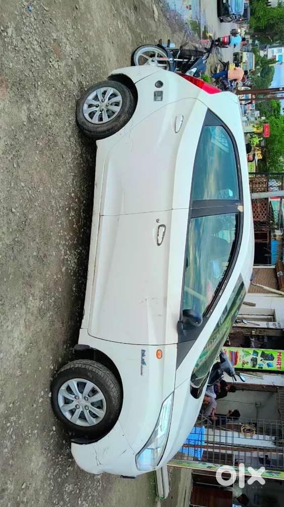 Hyundai Eon Magna 2013