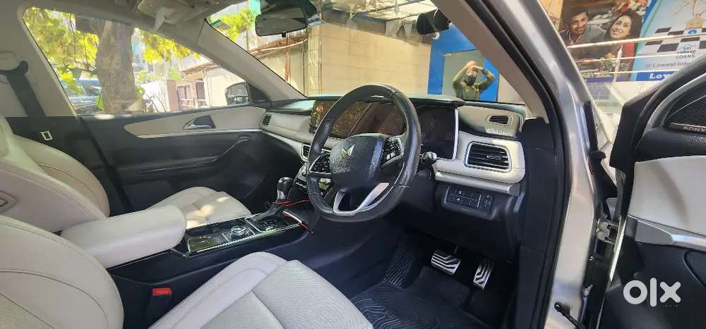 Mahindra Xuv700 2022 Diesel 35500 Km Driven