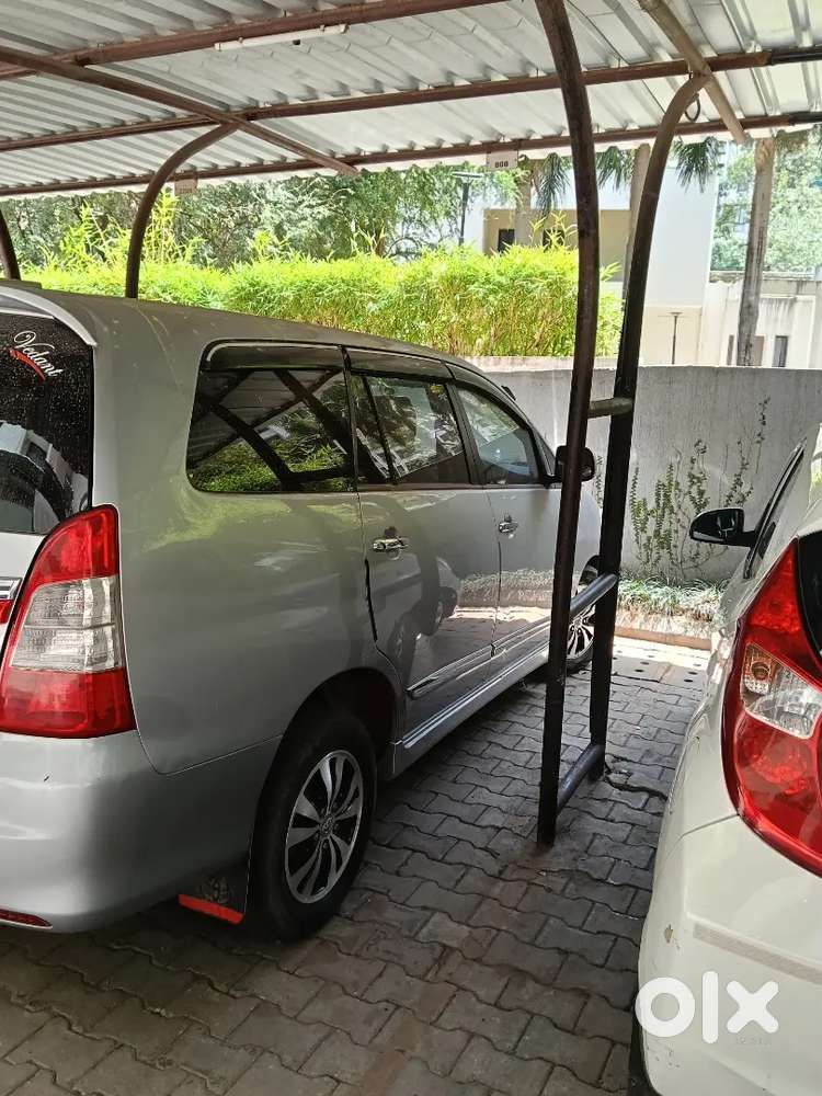 Toyota Innova 2016 Diesel 136000 Km Driven