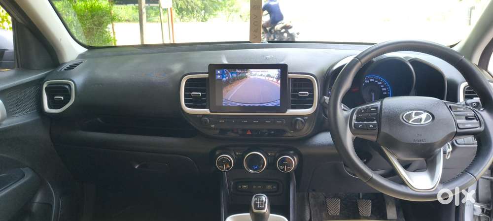 Hyundai Venue Sx (o) Mt 1.5 Diesel, 2021, Diesel