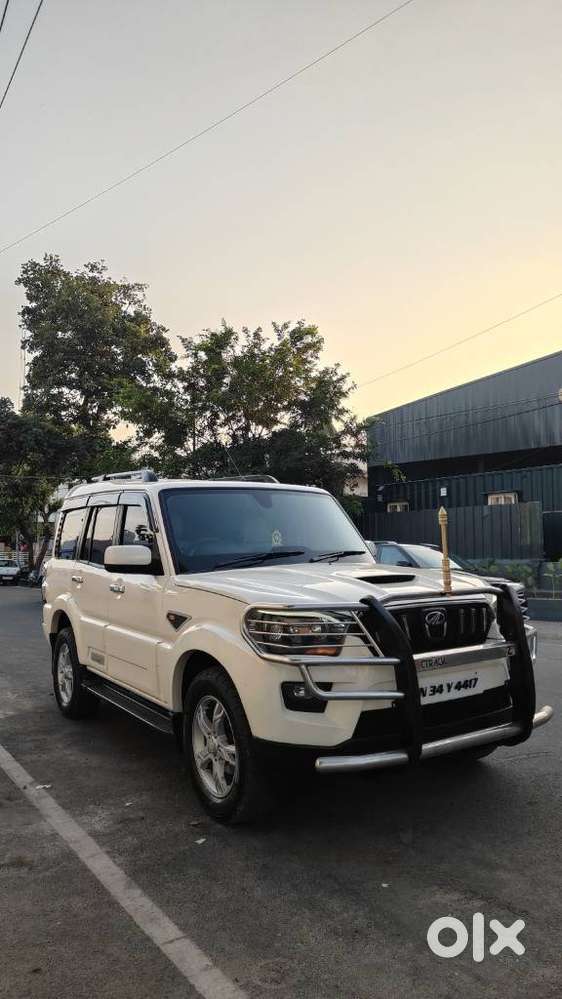 Mahindra Scorpio S10, 2016, Diesel