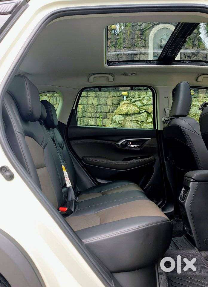 Toyota Urban Cruiser Hyryder 1.5 V Hybrid, 2026, Petrol