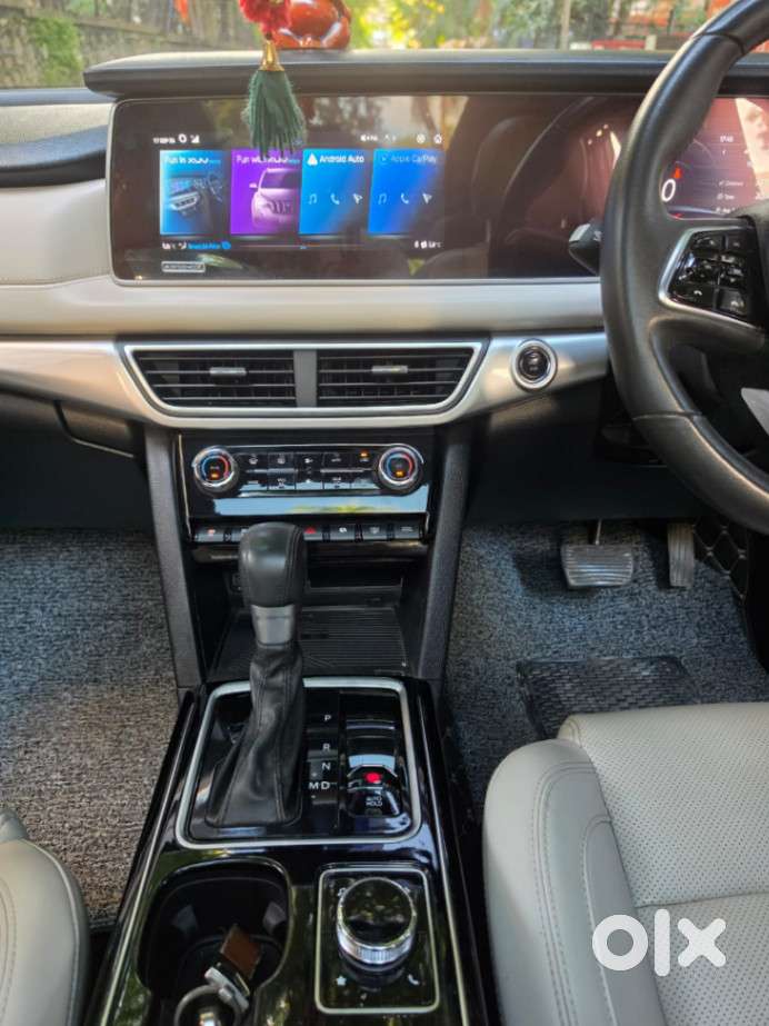 Mahindra Xuv700 2.2 Ax 7 Diesel At Luxury Pack Str, 2023, Diesel