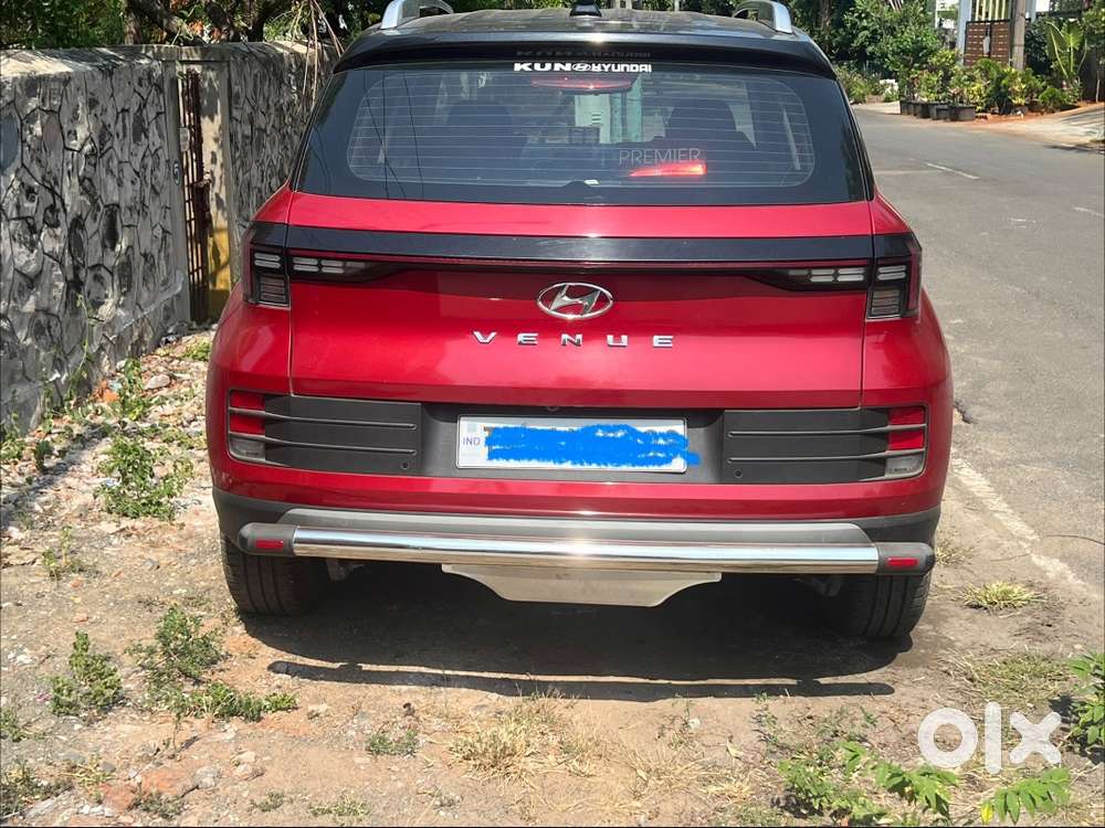 Hyundai Venue S Petrol Manual – Immediate Sale