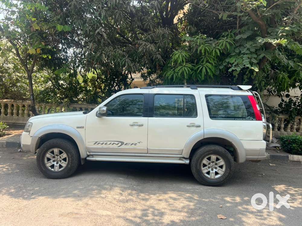 Ford Endeavour 4x4 Off-roader