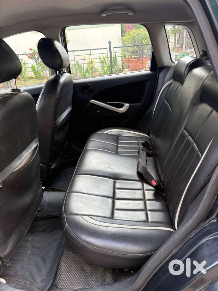 Ford Figo 2010-2012 Diesel Zxi, 2011, Diesel