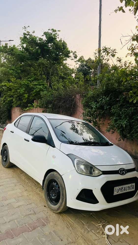 Hyundai Xcent 2015 Diesel Well Maintained