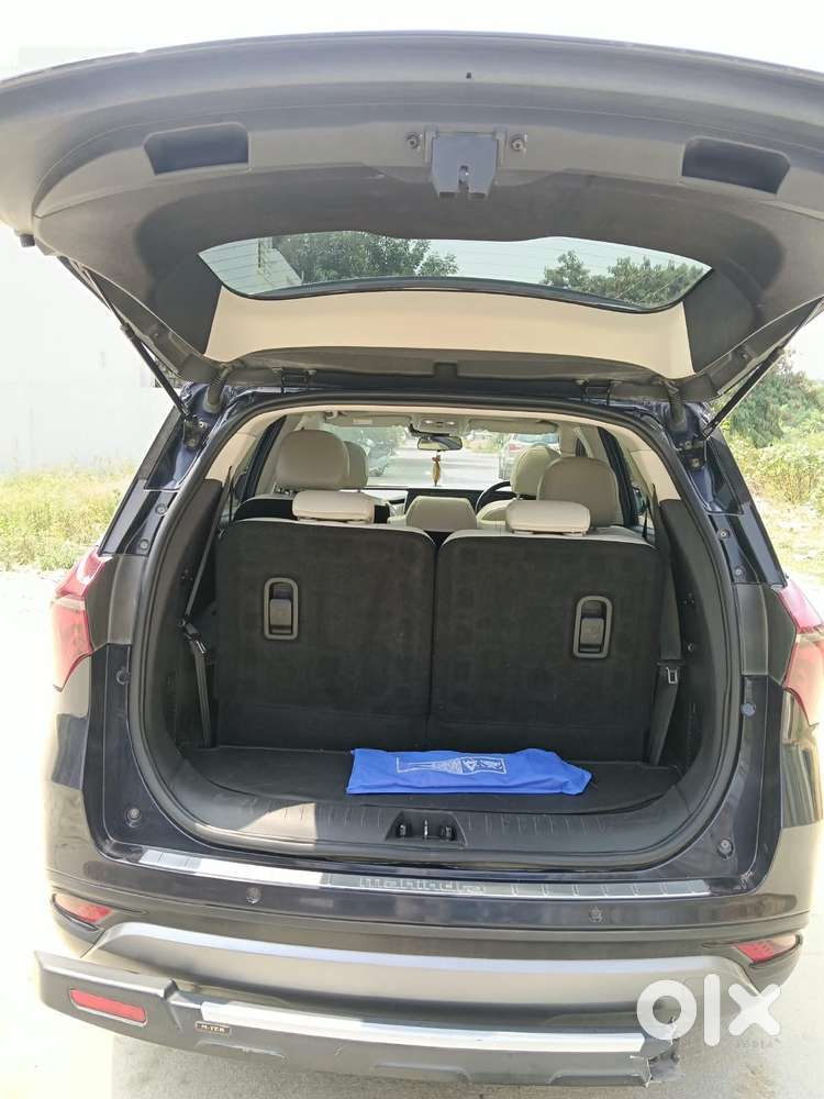 Mahindra Xuv700 2.2 Ax 7 Diesel At Str Awd, 2022, Diesel