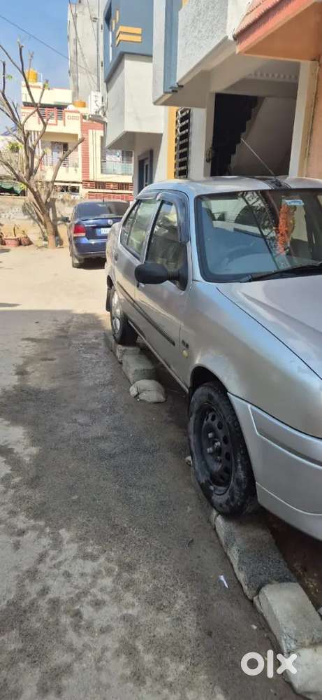 Ford Ikon 2004 Petrol