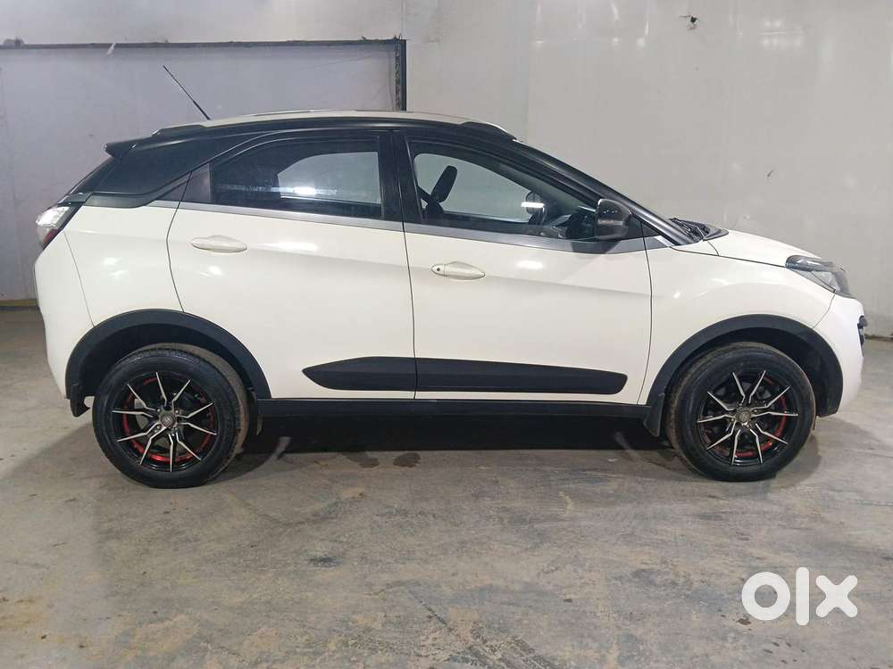 Tata Nexon 1.2 Revotron Xt Plus, 2019, Petrol
