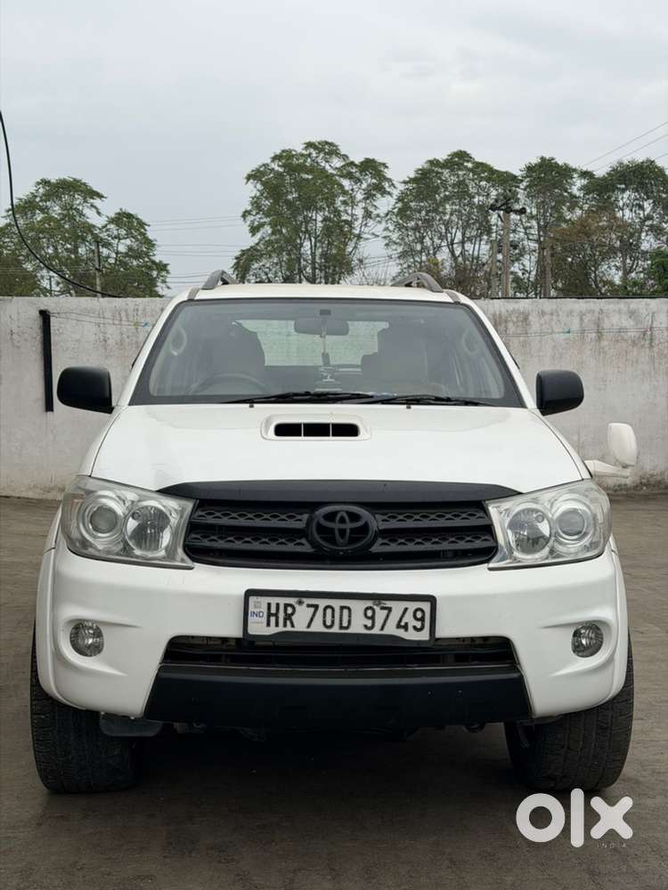 Toyota Fortuner Diesel Manual 2011
