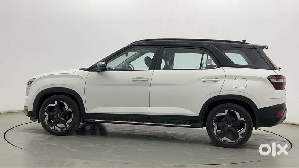 Hyundai Alcazar 2.0 Signature (o) Petrol At 6 Str Dual Tone, 2021, P..