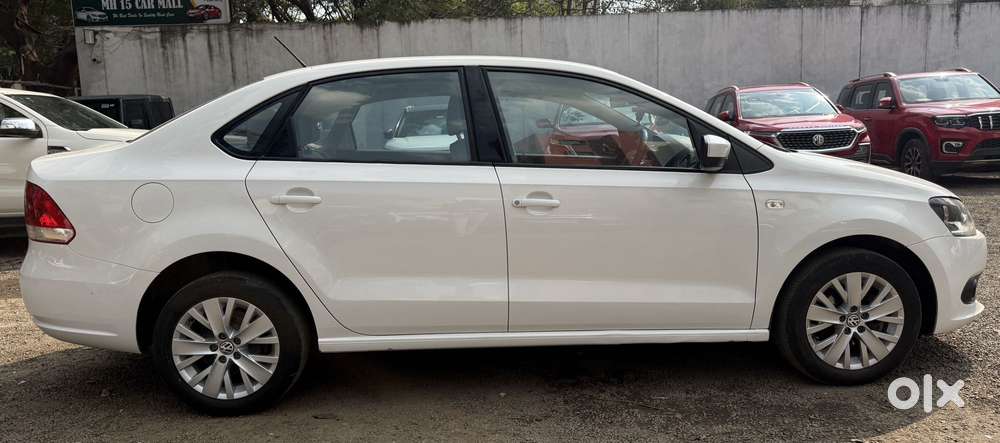 Volkswagen Vento 1.2 Highline Plus At 16 Alloy, 2016, Petrol