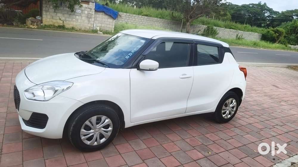 Maruti Suzuki Swift Vxi + Manual, 2019, Petrol