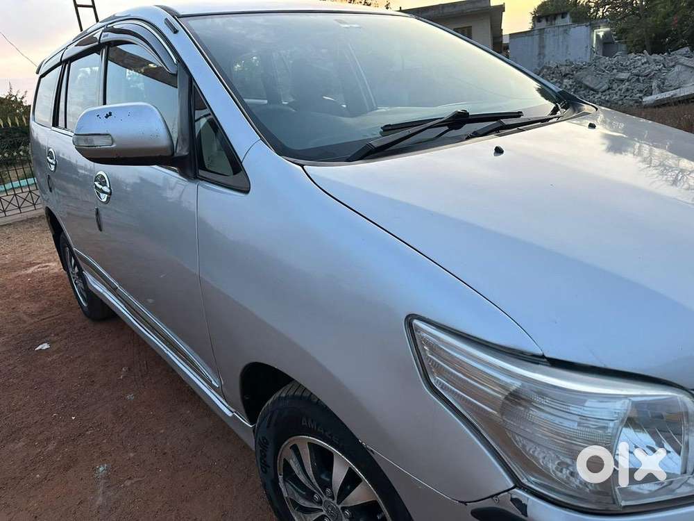 Toyota Innova 2015 Diesel Well Maintained