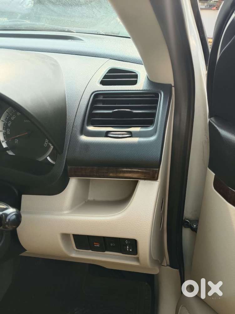 Maruti Suzuki Dzire 1.2 Vxi, 2013, Petrol