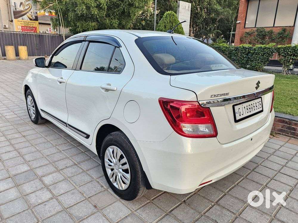 Maruti Suzuki Dzire 1.2 Vxi Amt, 2022, Petrol