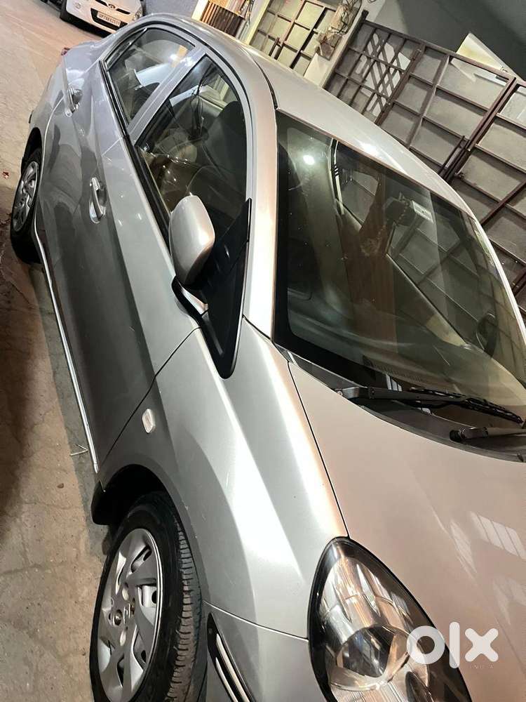 Honda Amaze In Silver Colour Purchased In 2015