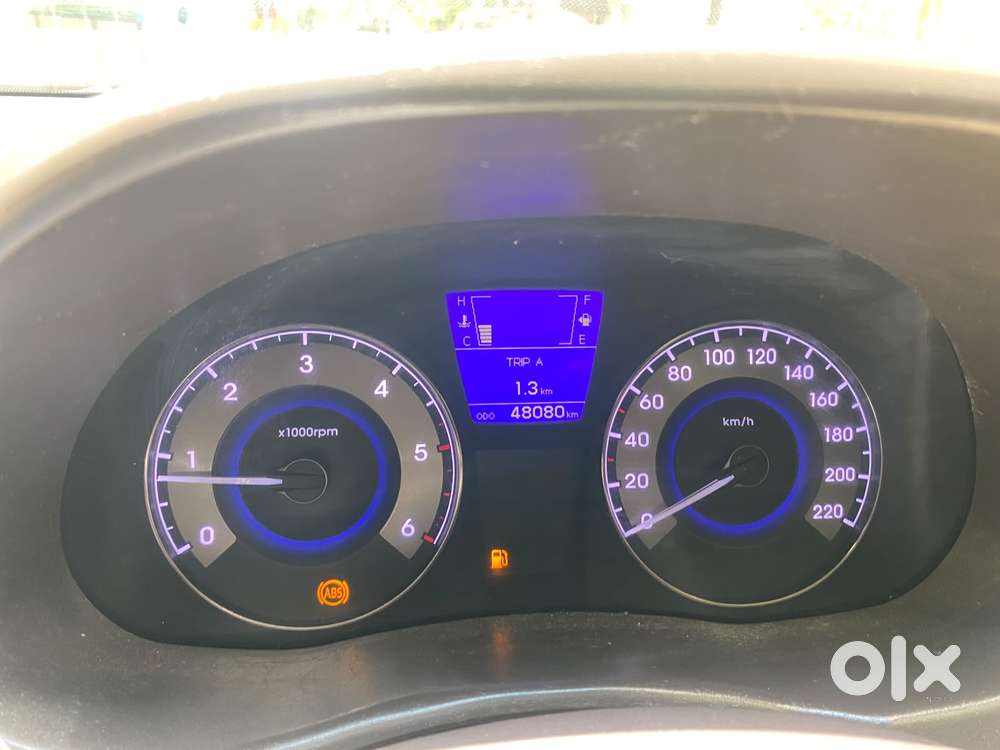 Hyundai Verna 1.6 Sx Vtvt, 2012, Petrol