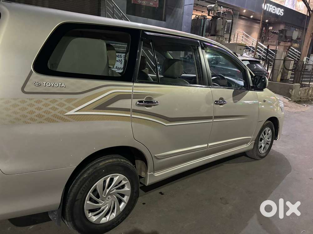 Toyota Innova 2014 Diesel Well Maintained