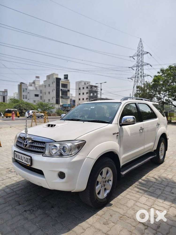Toyota Fortuner 3.0 4x4 Manual, 2011, Diesel