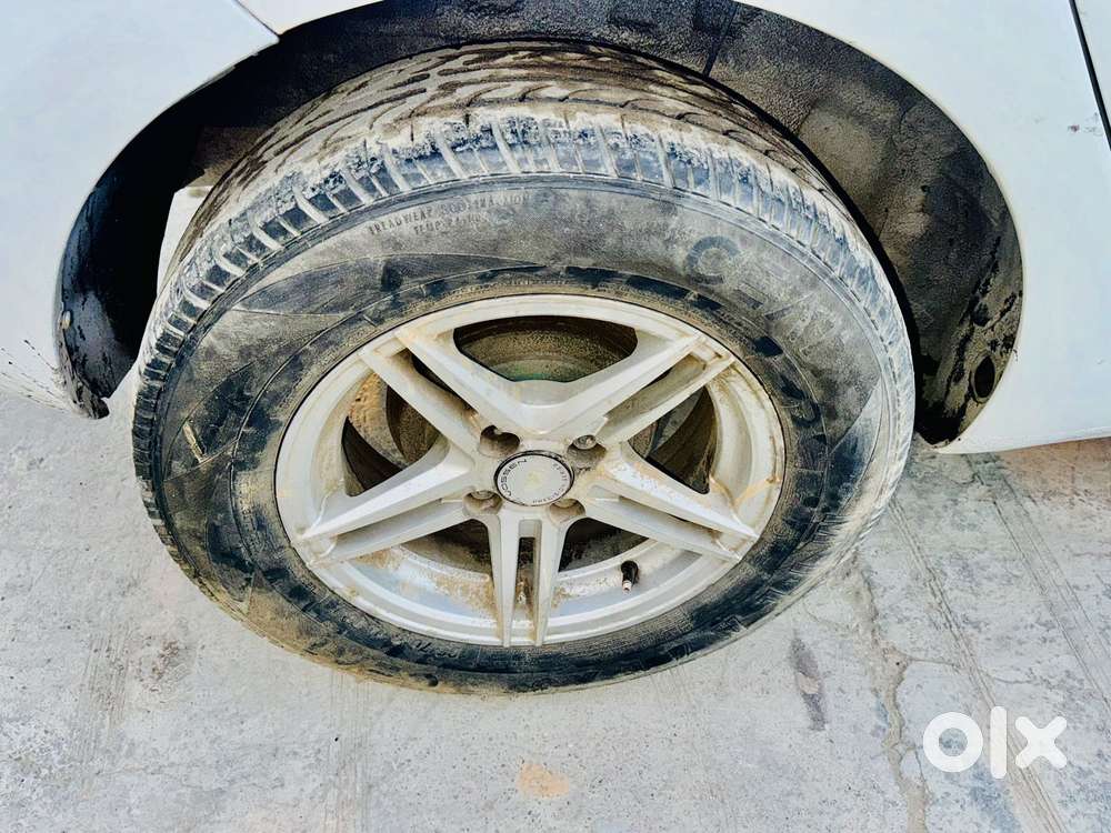 Hyundai I20 2009-2011 Asta, 2011, Petrol