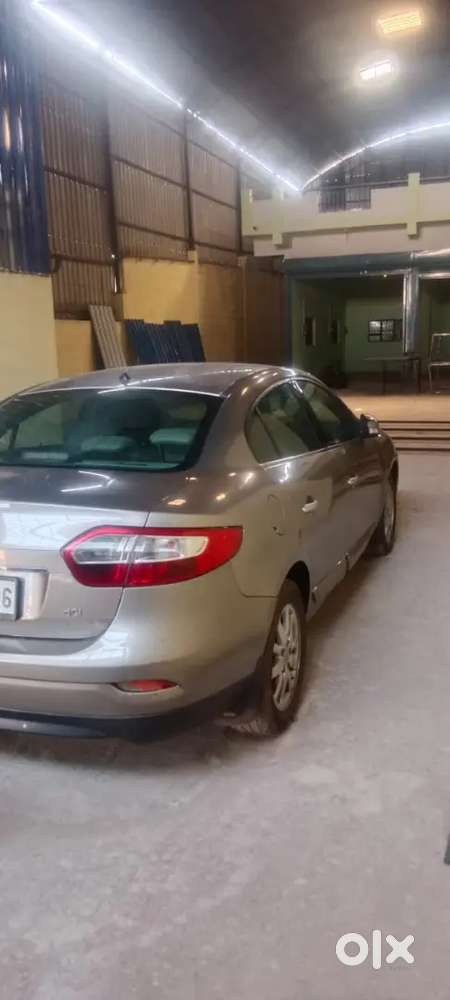Renault Fluence 2012 Diesel 120000 Km Driven