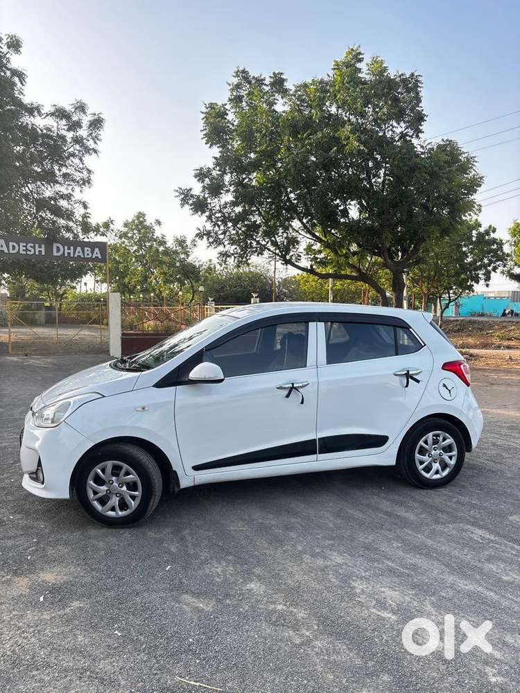 Grand I10  1 Owner  Year=2018 Petrol+cng Company Fitting Type..!
