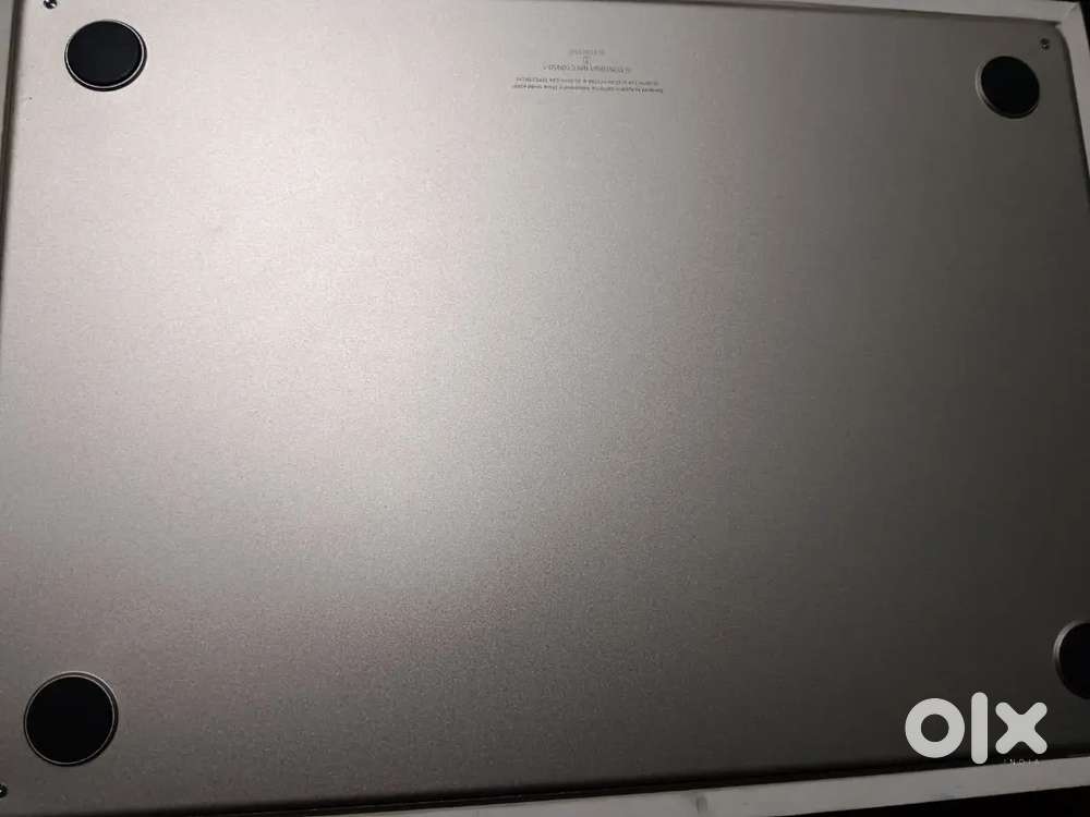 Apple laptop