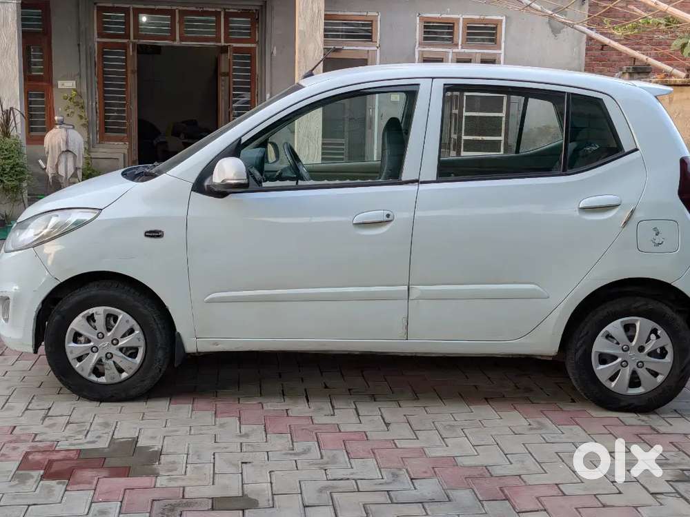 Hyundai I10 Sportz 2011