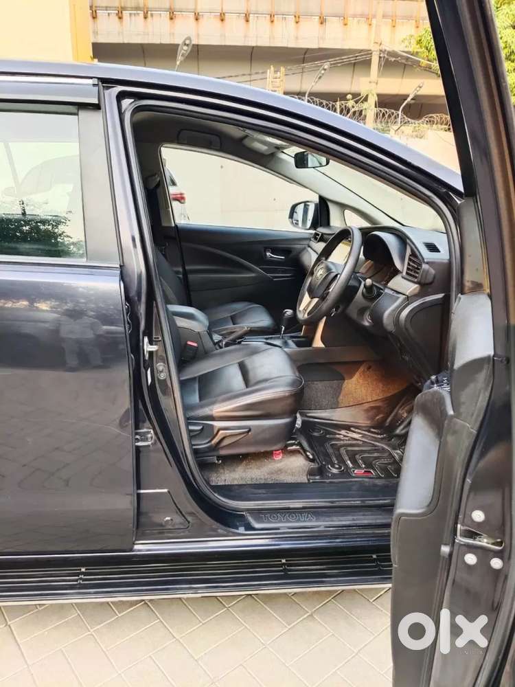Toyota Innova Crysta [2020-ongoing] 2.7 Gx At 7 Str, 2022, Petrol